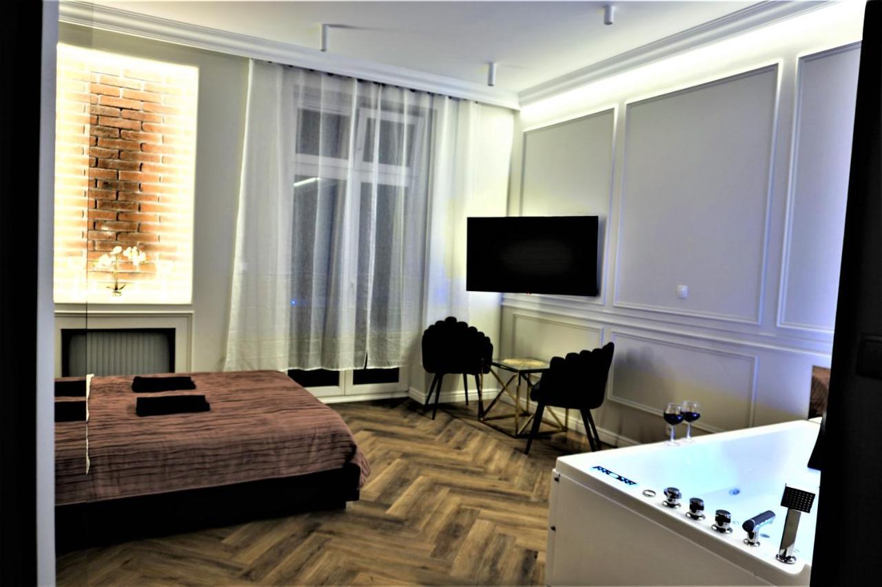 Luxury Jacuzzi Apartment Krasków Exterior foto
