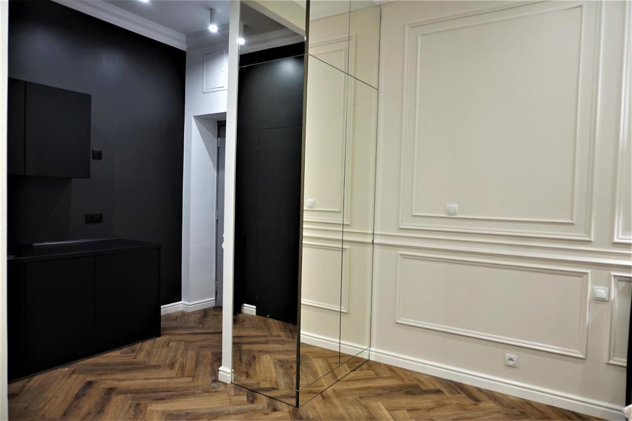 Luxury Jacuzzi Apartment Krasków Exterior foto