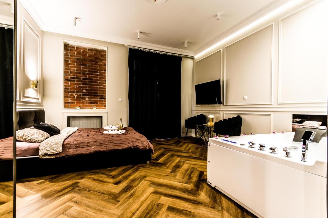 Luxury Jacuzzi Apartment Krasków Exterior foto